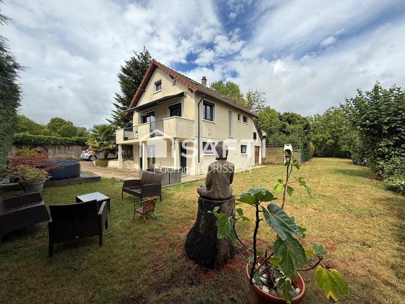 Maison - 152 m² - 6 pièces