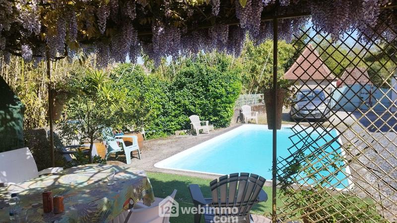 Maison - 310 m² - 10 pièces