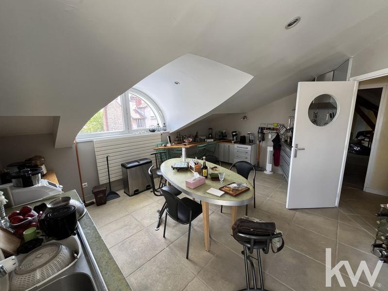 Appartement - 204 m² - 5 pièces