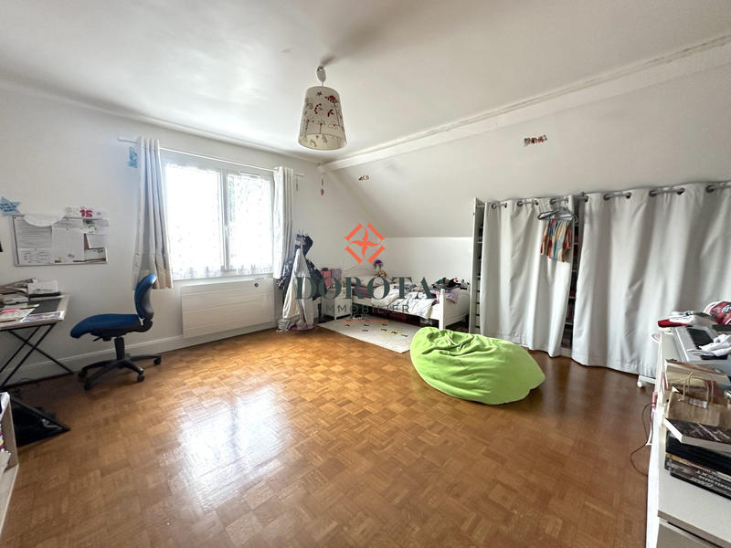 Maison - 191 m² - 7 pièces