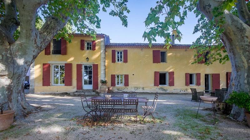 Maison - 486 m² - 8 pièces