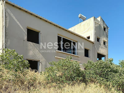 Demeure - 196 m² - 12 pièces