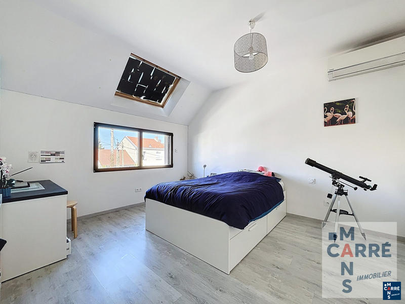 Maison contemporaine - 175 m² - 7 pièces