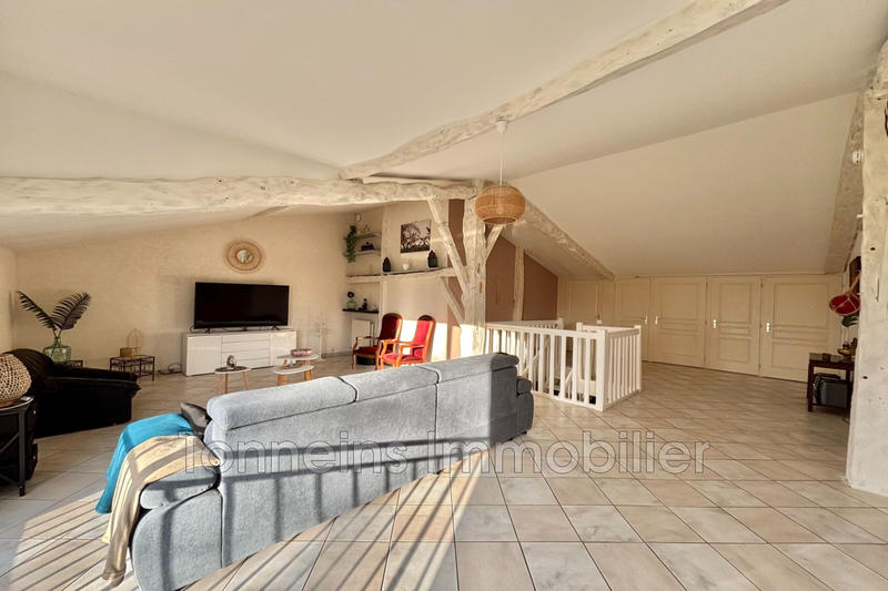 Maison - 240 m² - 8 pièces