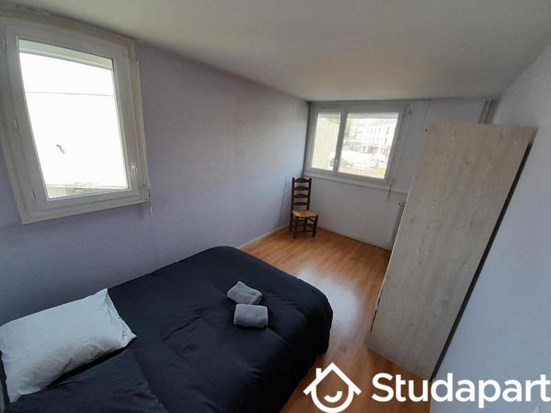 Chambre - 12 m² - 1 pièce