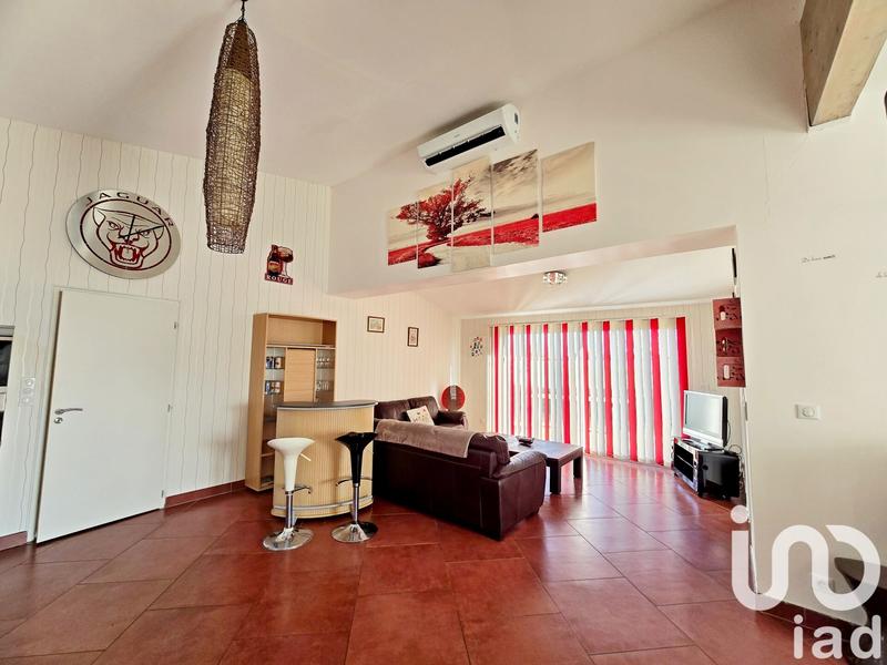 Maison - 207 m² - 7 pièces