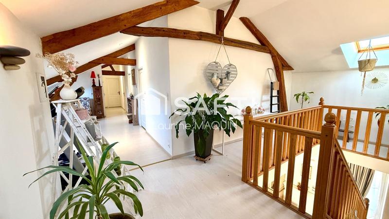 Maison - 240 m² - 6 pièces