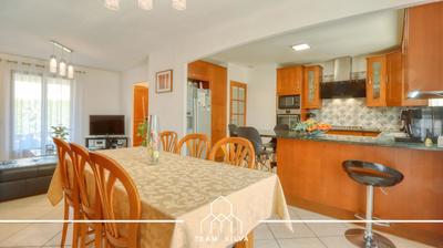 Maison - 115 m² - 6 pièces