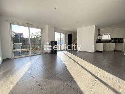 Maison - 81 m² - 4 pièces