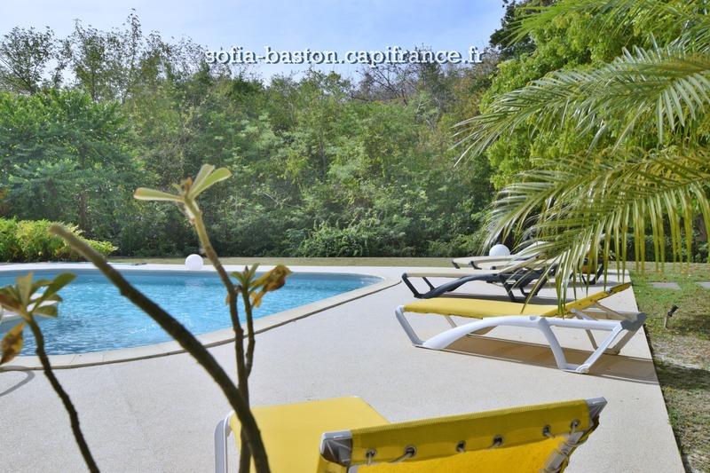 Maison - 345 m² - 5 pièces