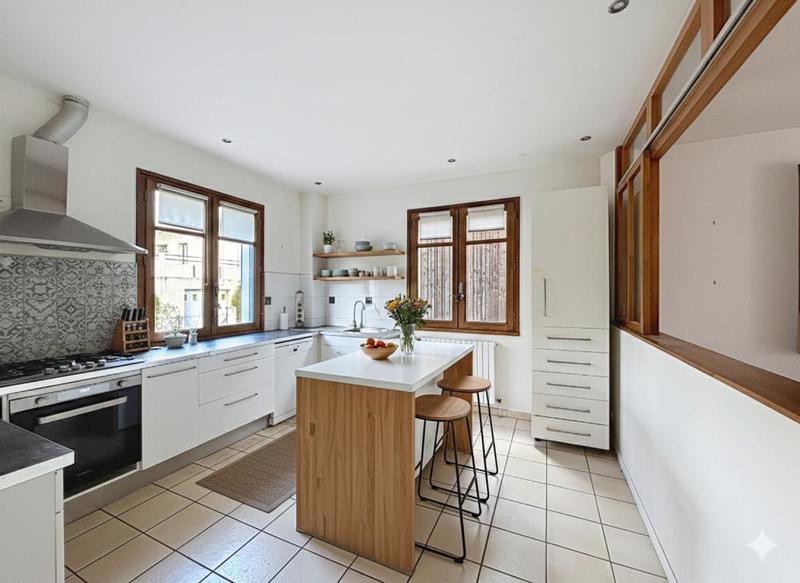 Maison - 141 m² - 4 pièces