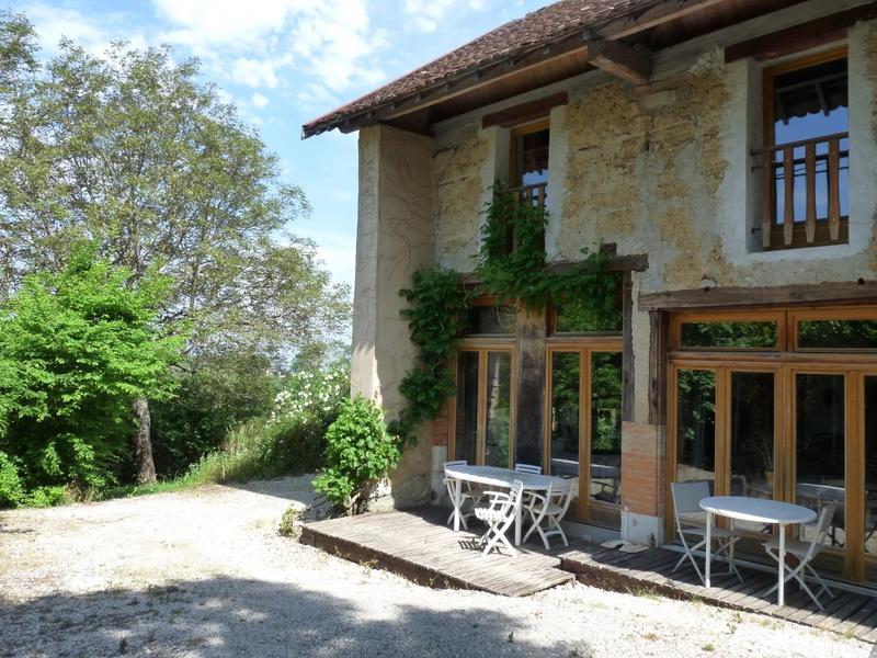 Maison - 238 m² - 8 pièces