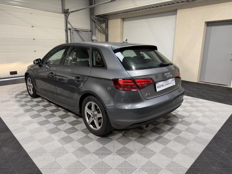 Audi A3 sportback III 1.6 Tdi 110ch Fap Ambition