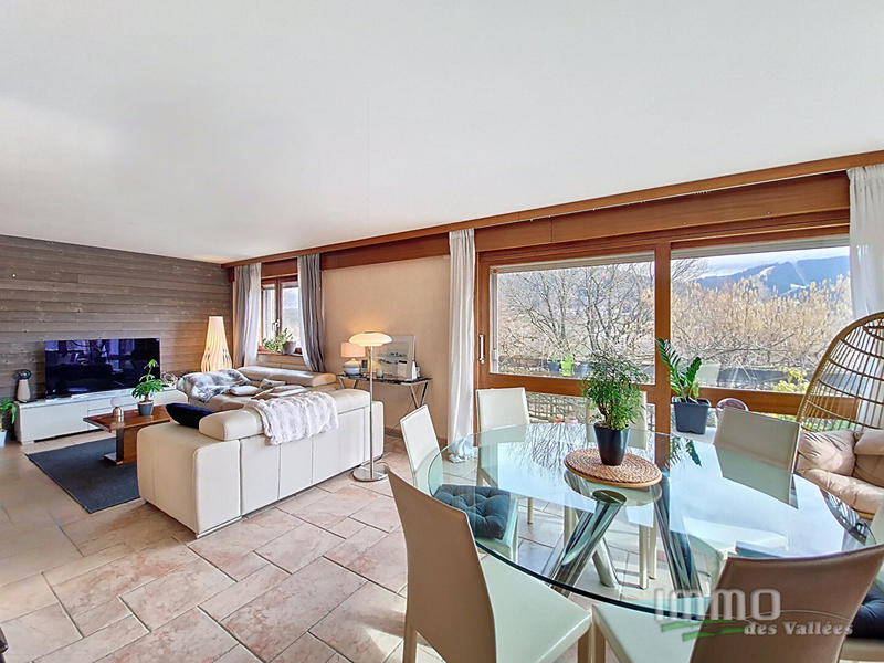 Maison - 148 m² - 7 pièces