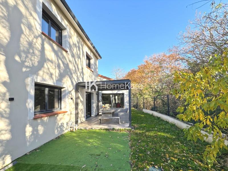 Maison - 140 m² - 5 pièces