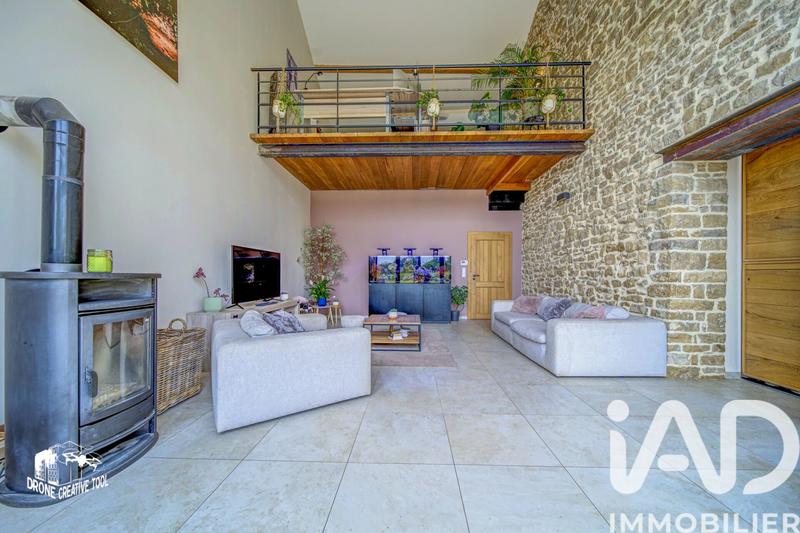 Maison - 250 m² - 7 pièces