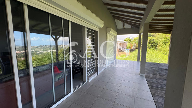 Maison - 103 m² - 4 pièces