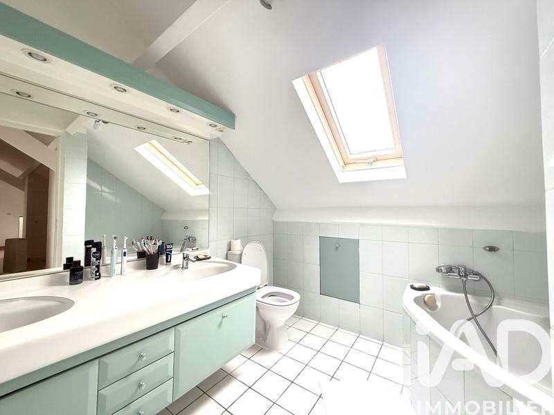 Maison - 205 m² - 6 pièces