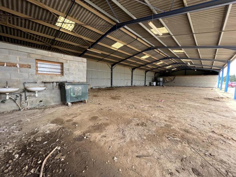 Maison ancienne - 530 m² - 3 pièces