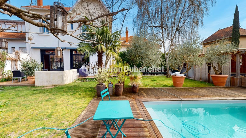 Maison - 151 m² - 5 pièces