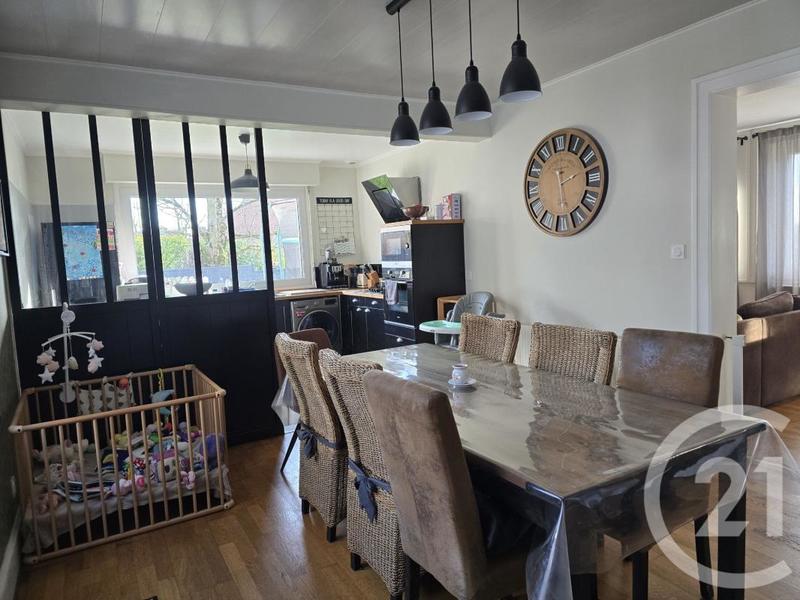 Maison - 96 m² - 5 pièces