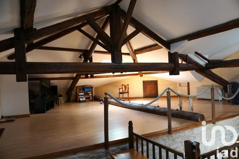 Maison - 300 m² - 6 pièces