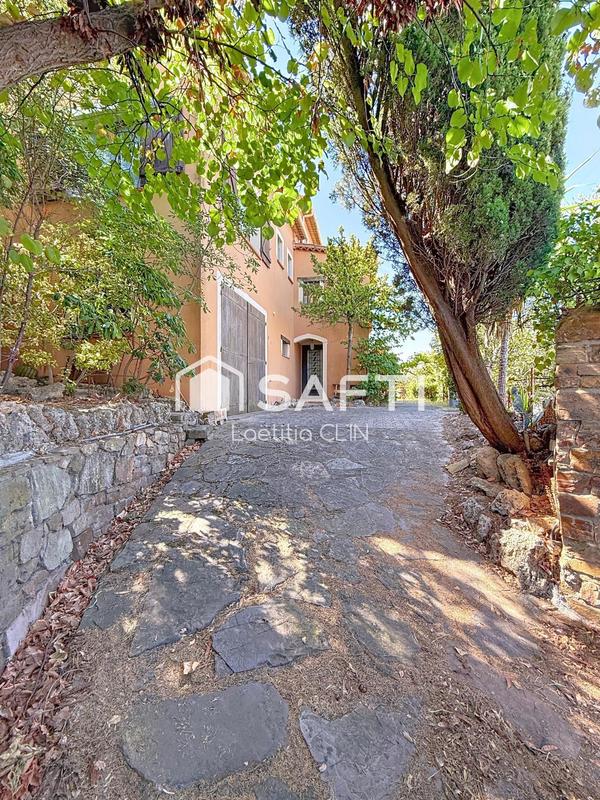 Maison - 190 m² - 9 pièces