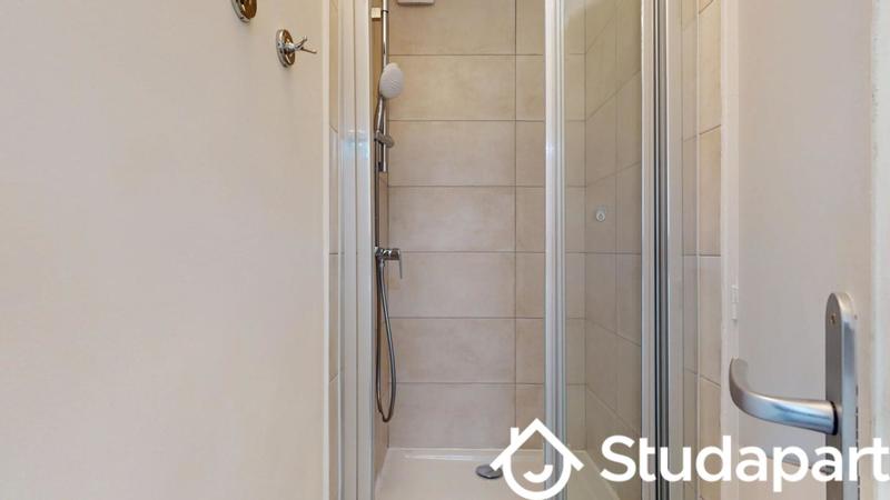 Chambre - 9 m² - 1 pièce