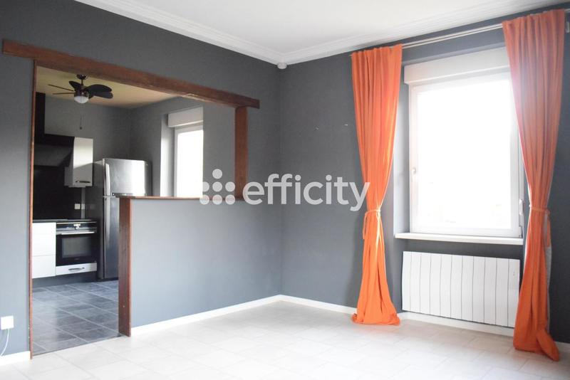 Appartement - 99 m² - 4 pièces