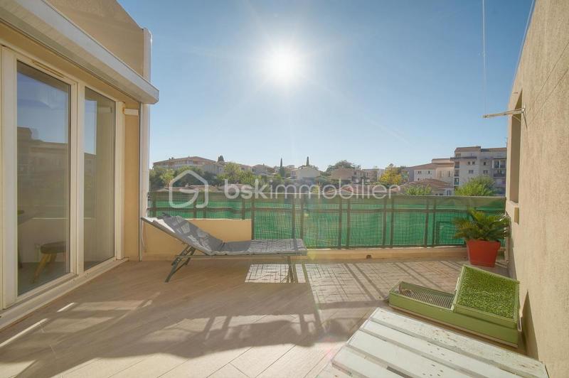 Appartement - 79 m² - 4 pièces