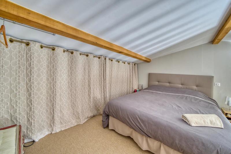 Maison - 400 m² - 11 pièces