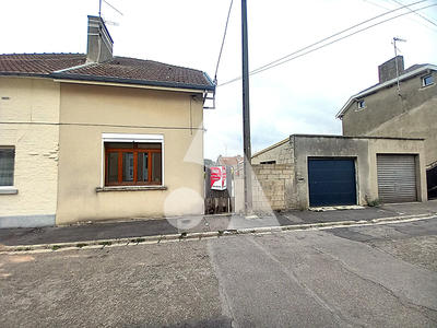 Maison - 75 m² - 5 pièces