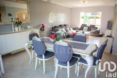 Maison - 210 m² - 8 pièces