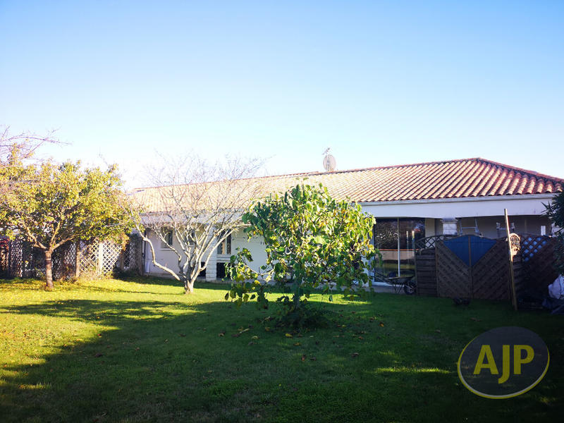 Maison - 185 m² - 7 pièces