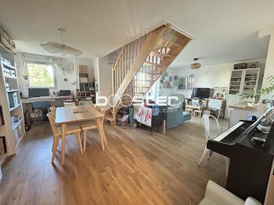 Appartement ancien - 82 m² - 3 pièces