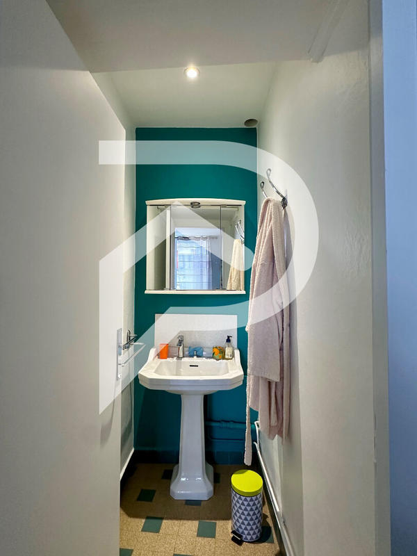 Maison - 210 m² - 7 pièces