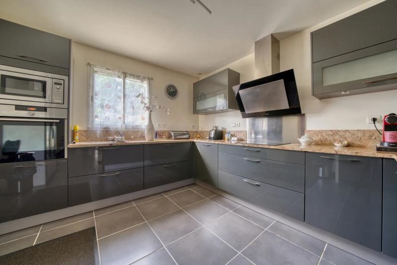 Maison - 180 m² - 7 pièces