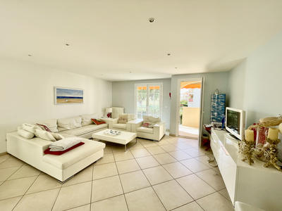 Appartement - 81 m² - 3 pièces