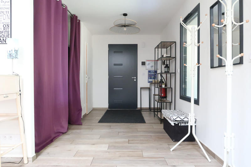 Maison - 235 m² - 7 pièces