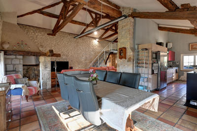 Maison - 238 m² - 8 pièces