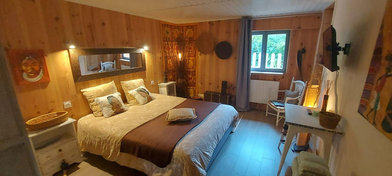 Maison - 280 m² - 8 pièces