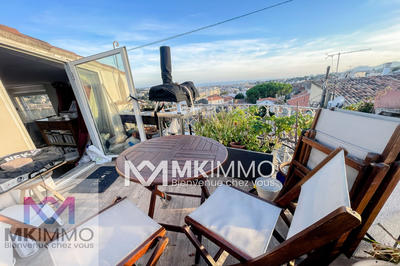 Maison - 104 m² - 4 pièces