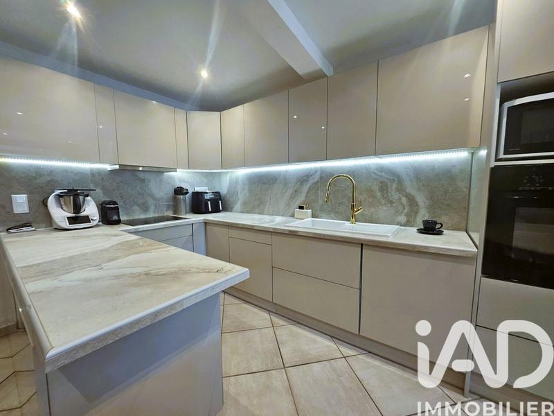 Appartement - 82 m² - 3 pièces