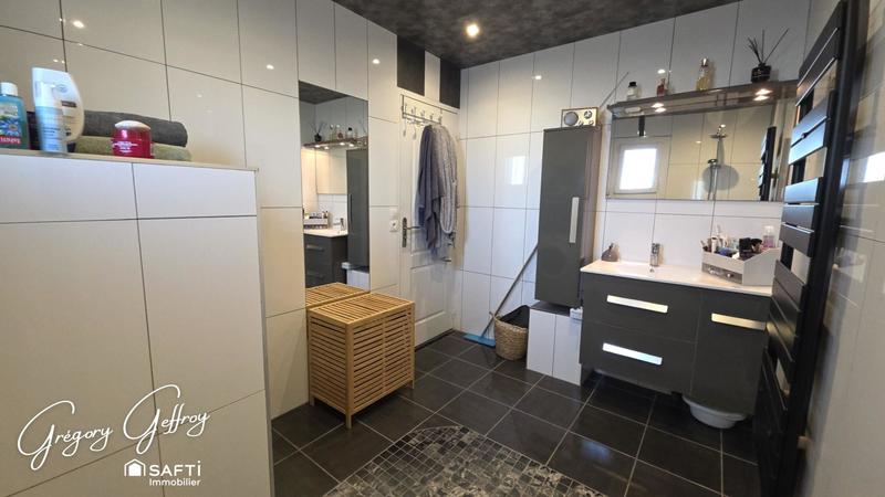 Maison - 196 m² - 7 pièces