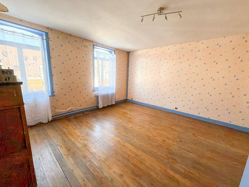 Maison - 233 m² - 6 pièces