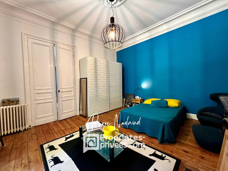 Maison - 230 m² - 9 pièces