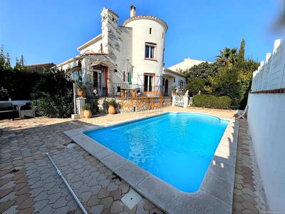 Maison - 160 m² - 8 pièces