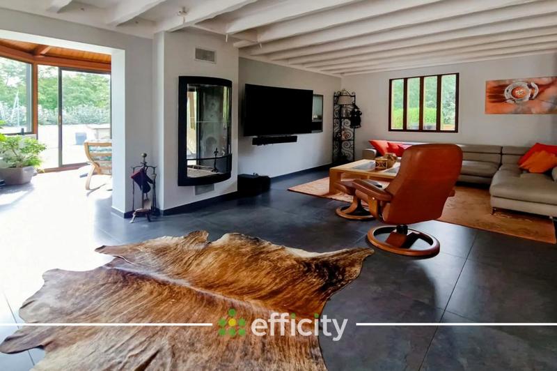 Maison - 354 m² - 10 pièces