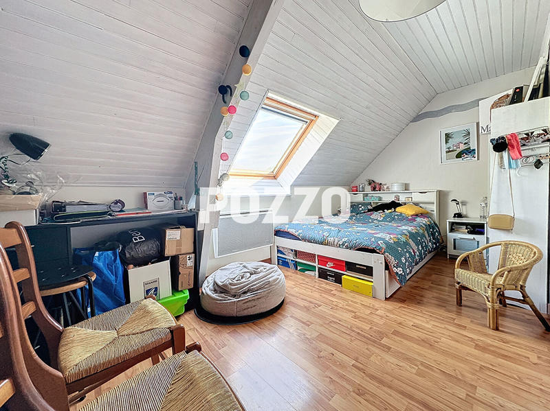 Maison - 330 m² - 16 pièces