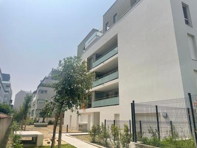 Appartement - 94 m² - 4 pièces